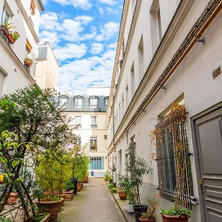 Brand New Apartment- Bastille District Paris